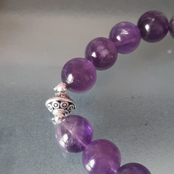 Amethyst Buddha Stretch Bracelet - Picture 3 of 4